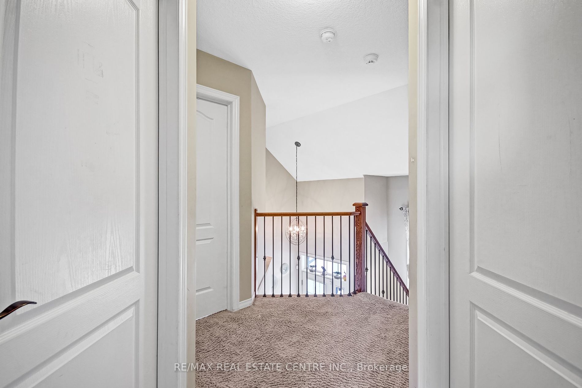 439 Champlain Ave