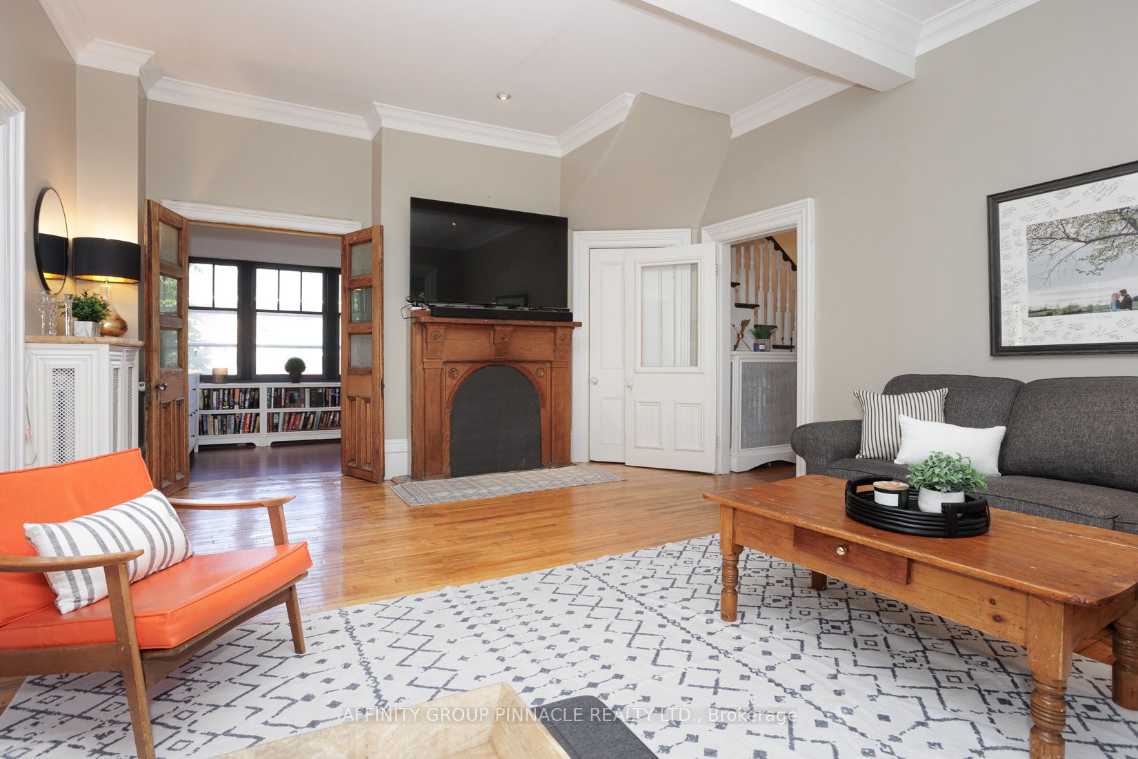 18 Elgin St