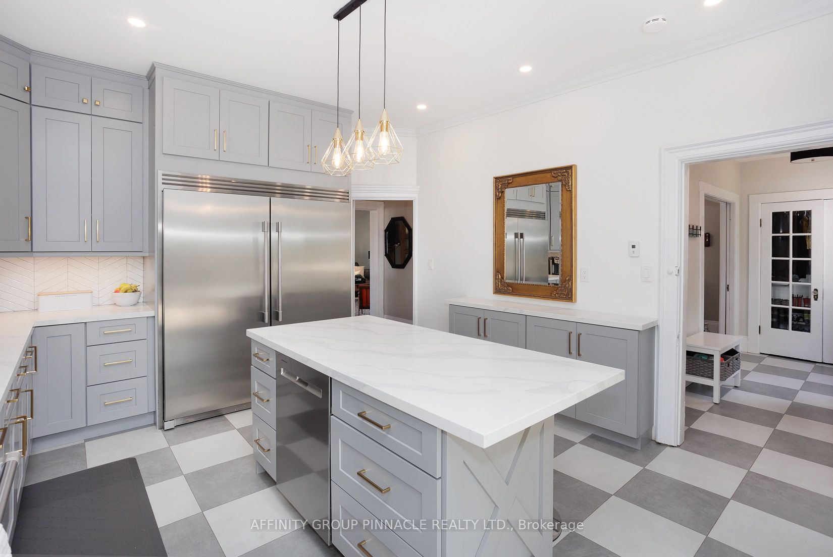18 Elgin St