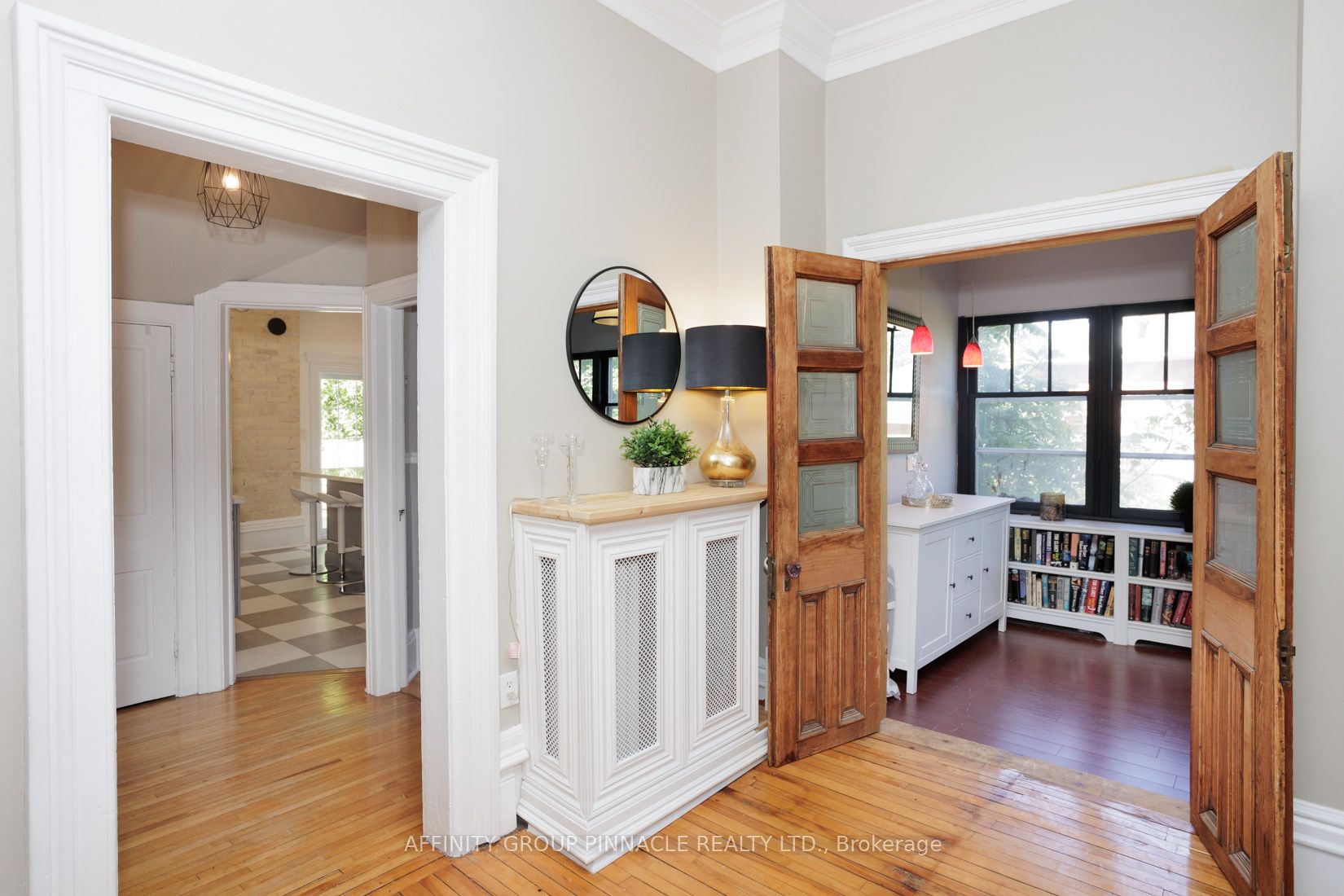18 Elgin St