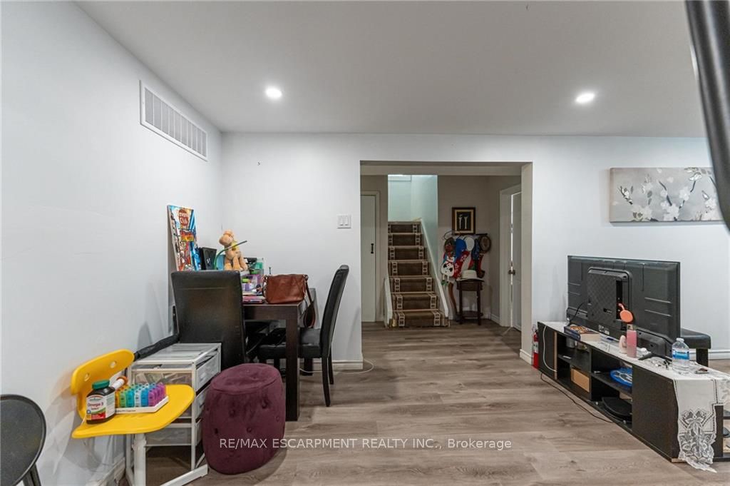 298 Dewitt Road