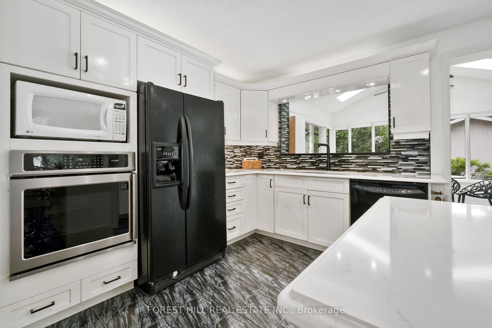 285 Cottonwood Dr