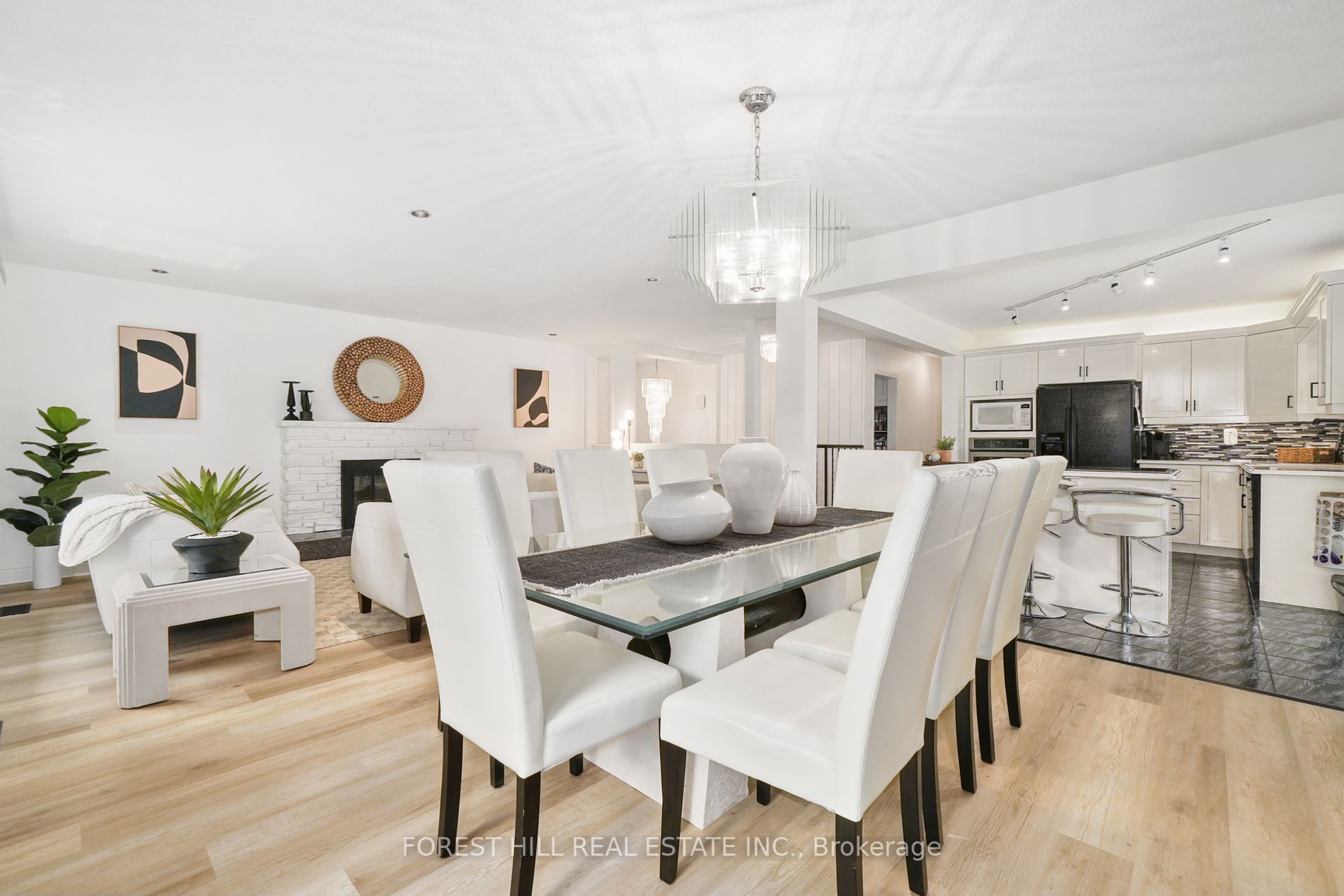 285 Cottonwood Dr