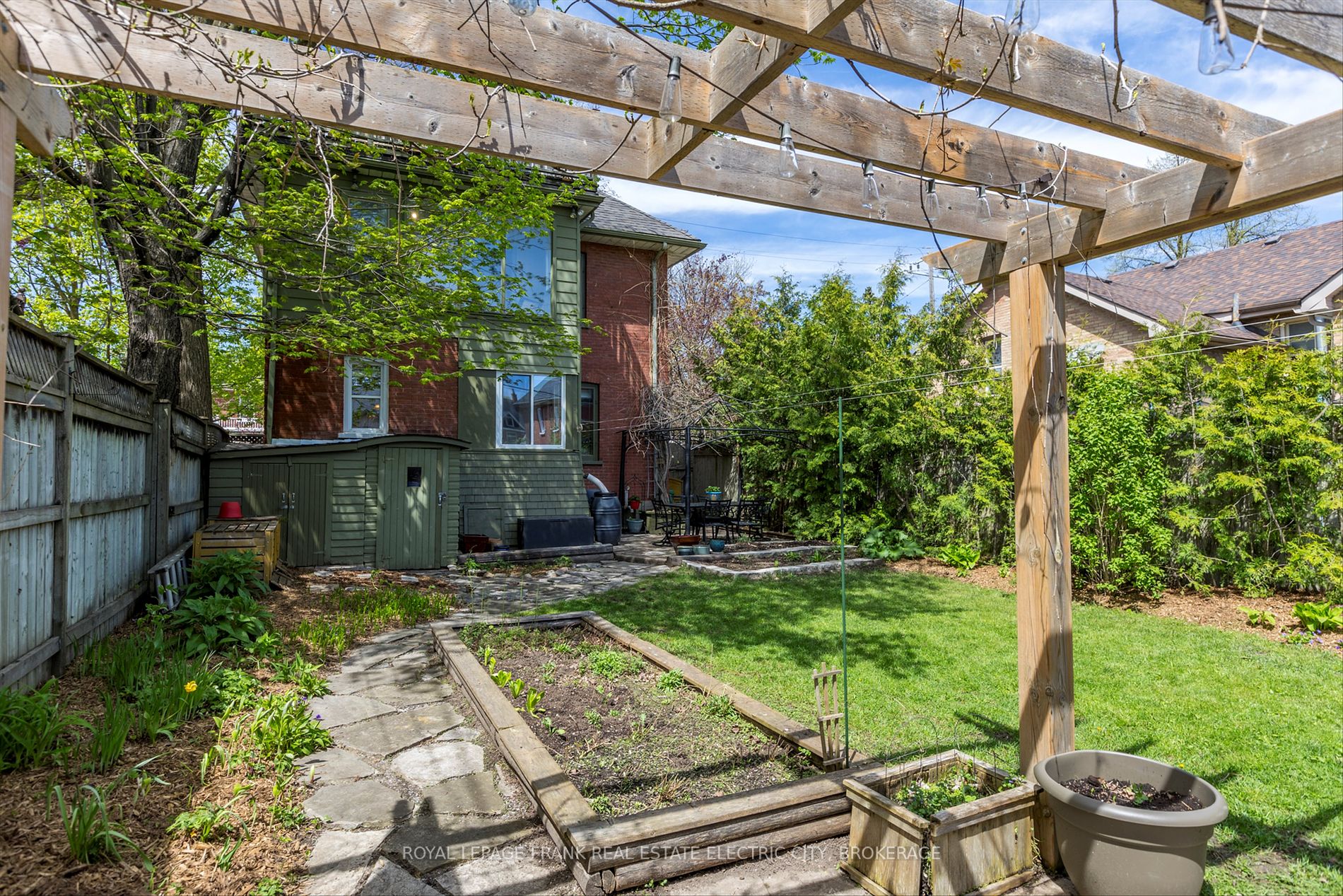 509 Gilmour Street
