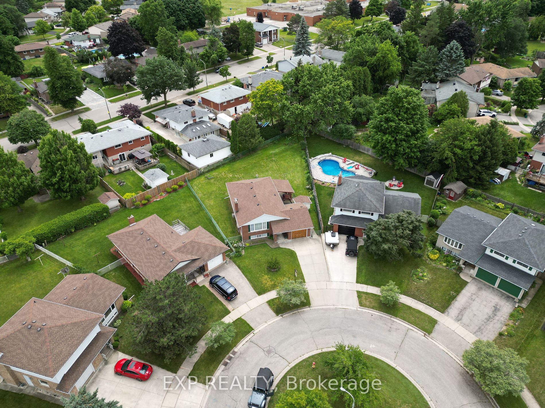 11 Van Horne Place