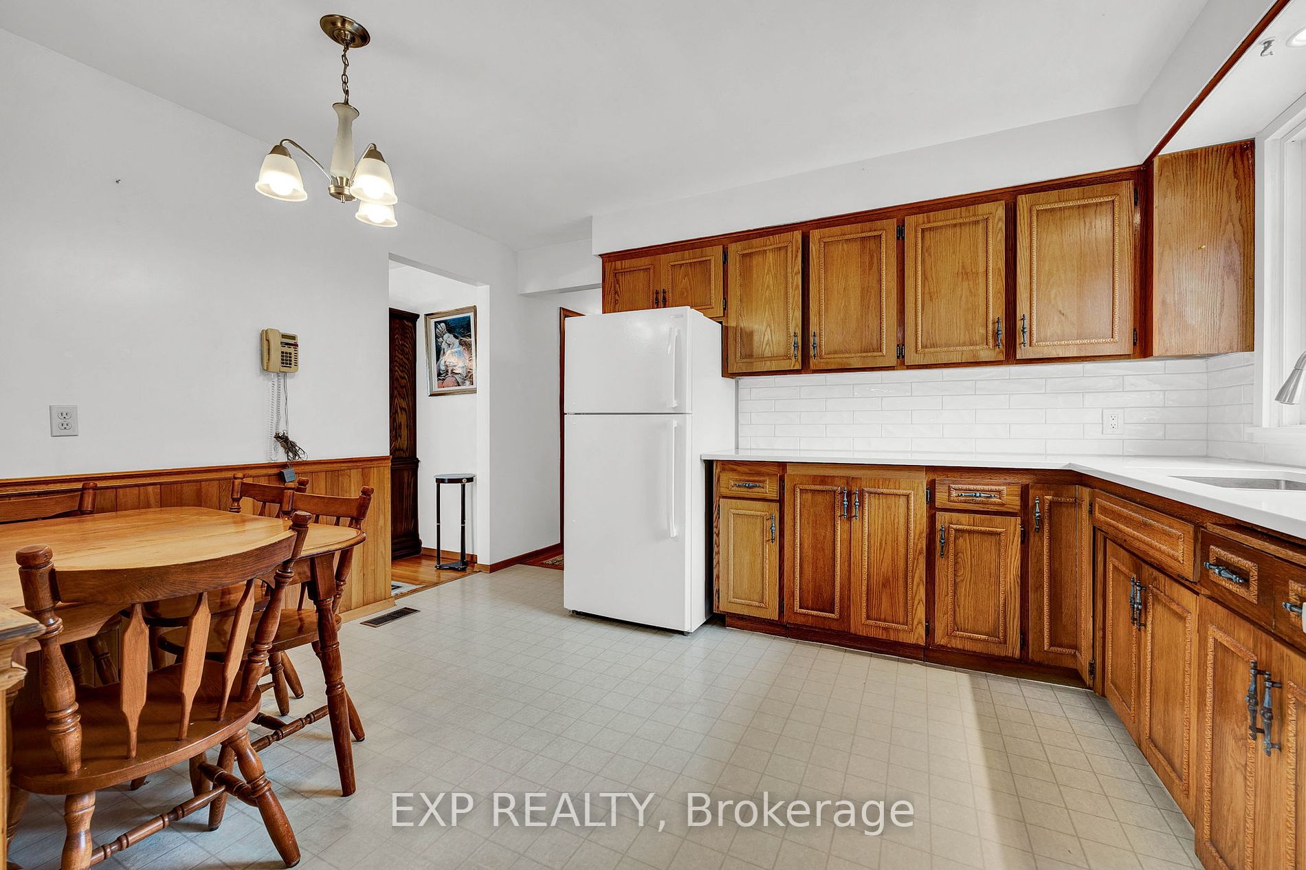11 Van Horne Place