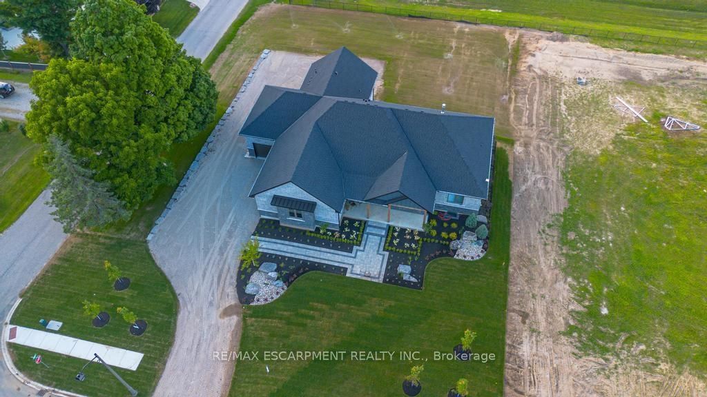 3 Clover Lane