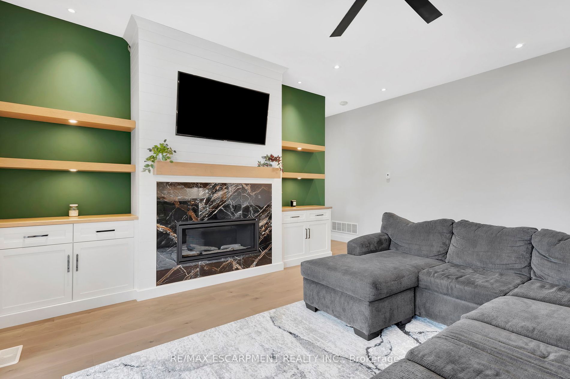 3 Clover Lane