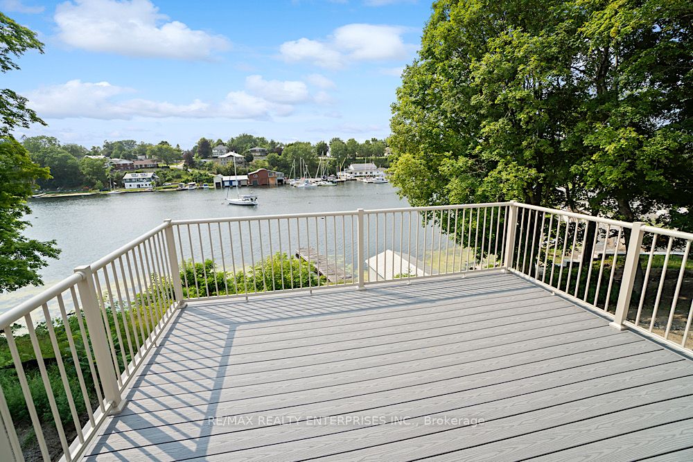 125 Villeneuve Dr