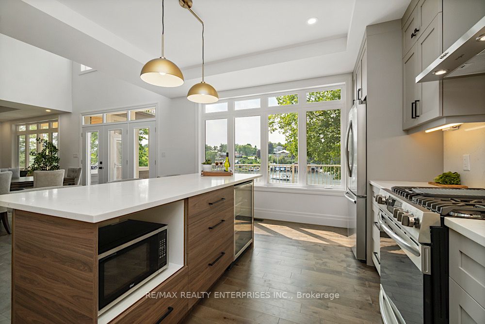125 Villeneuve Dr