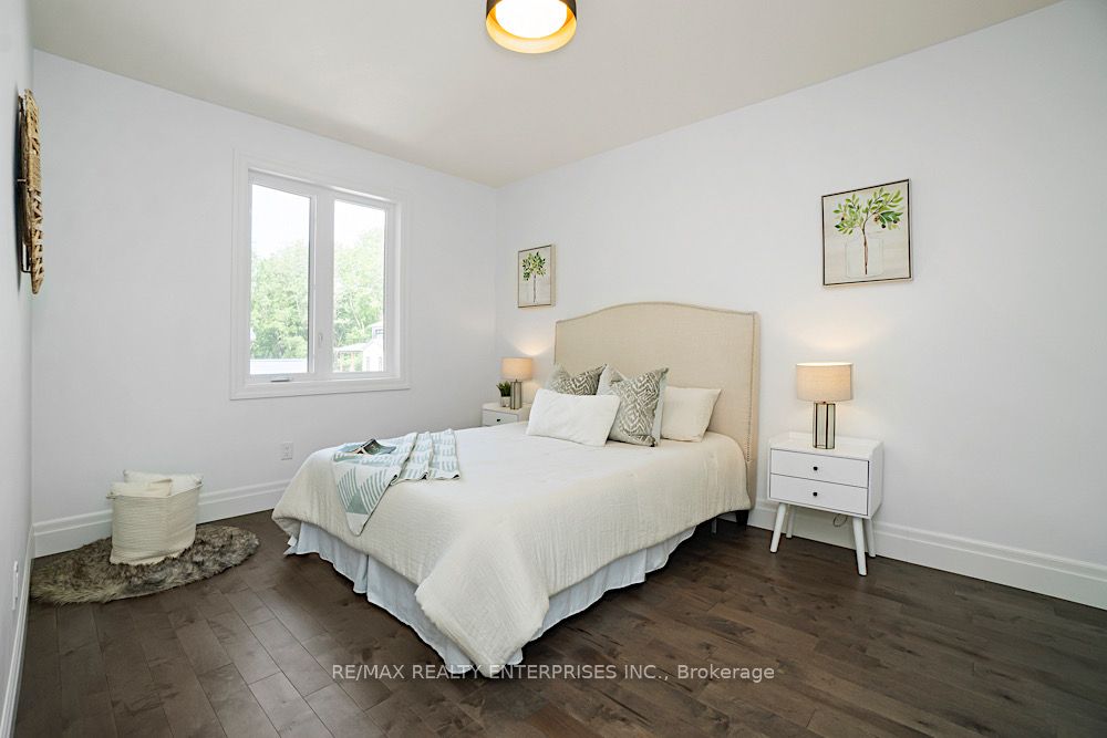 125 Villeneuve Dr