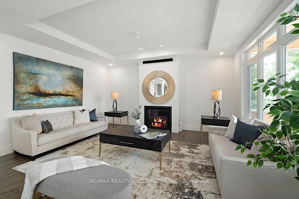 125 Villeneuve Dr