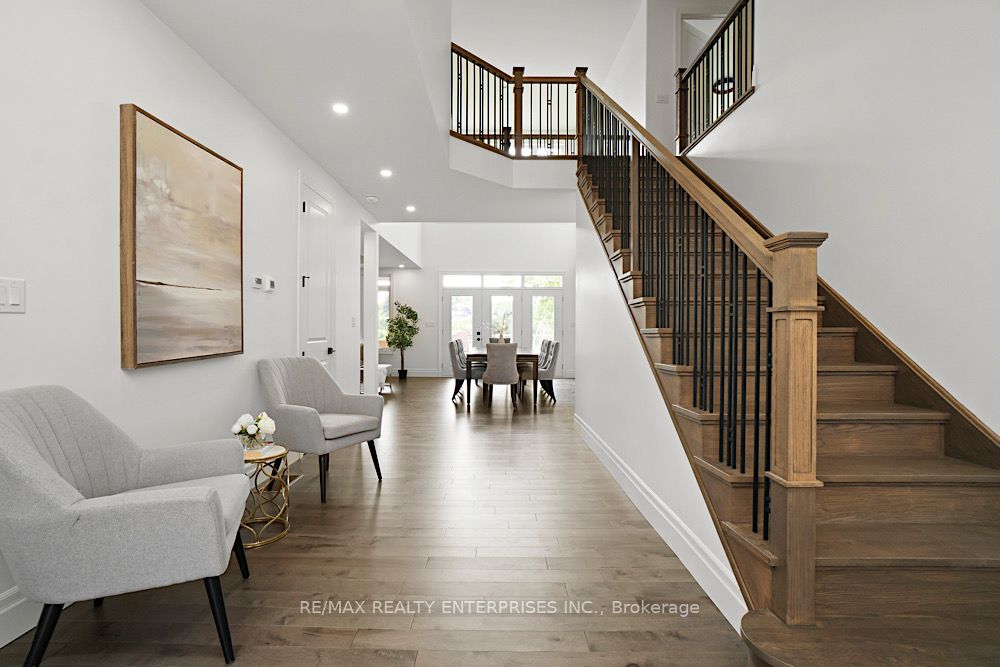 125 Villeneuve Dr