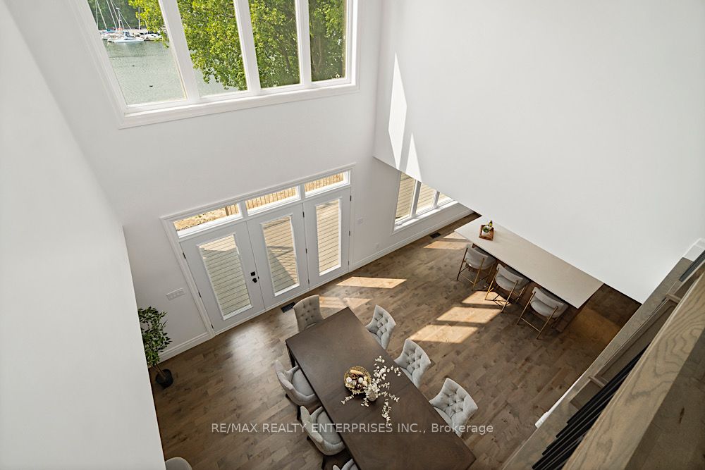125 Villeneuve Dr
