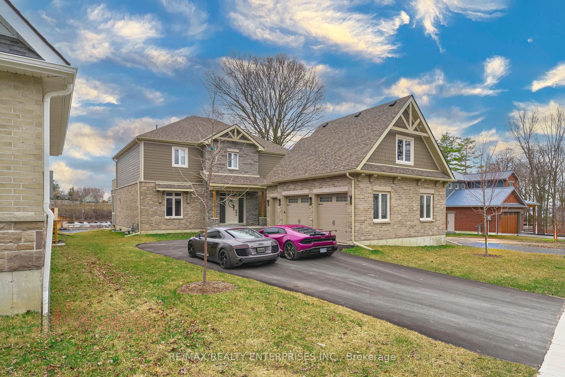 125 Villeneuve Dr