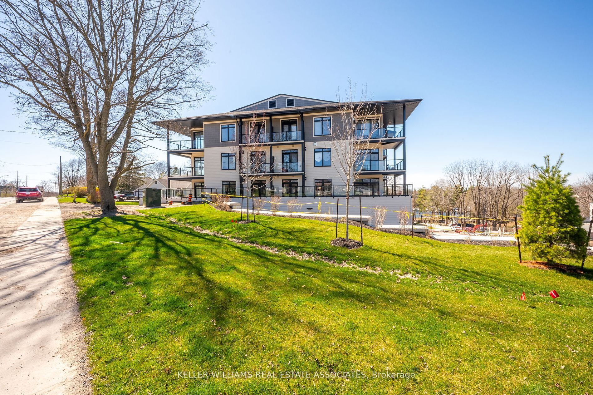 17 Cleave Avenue, #301