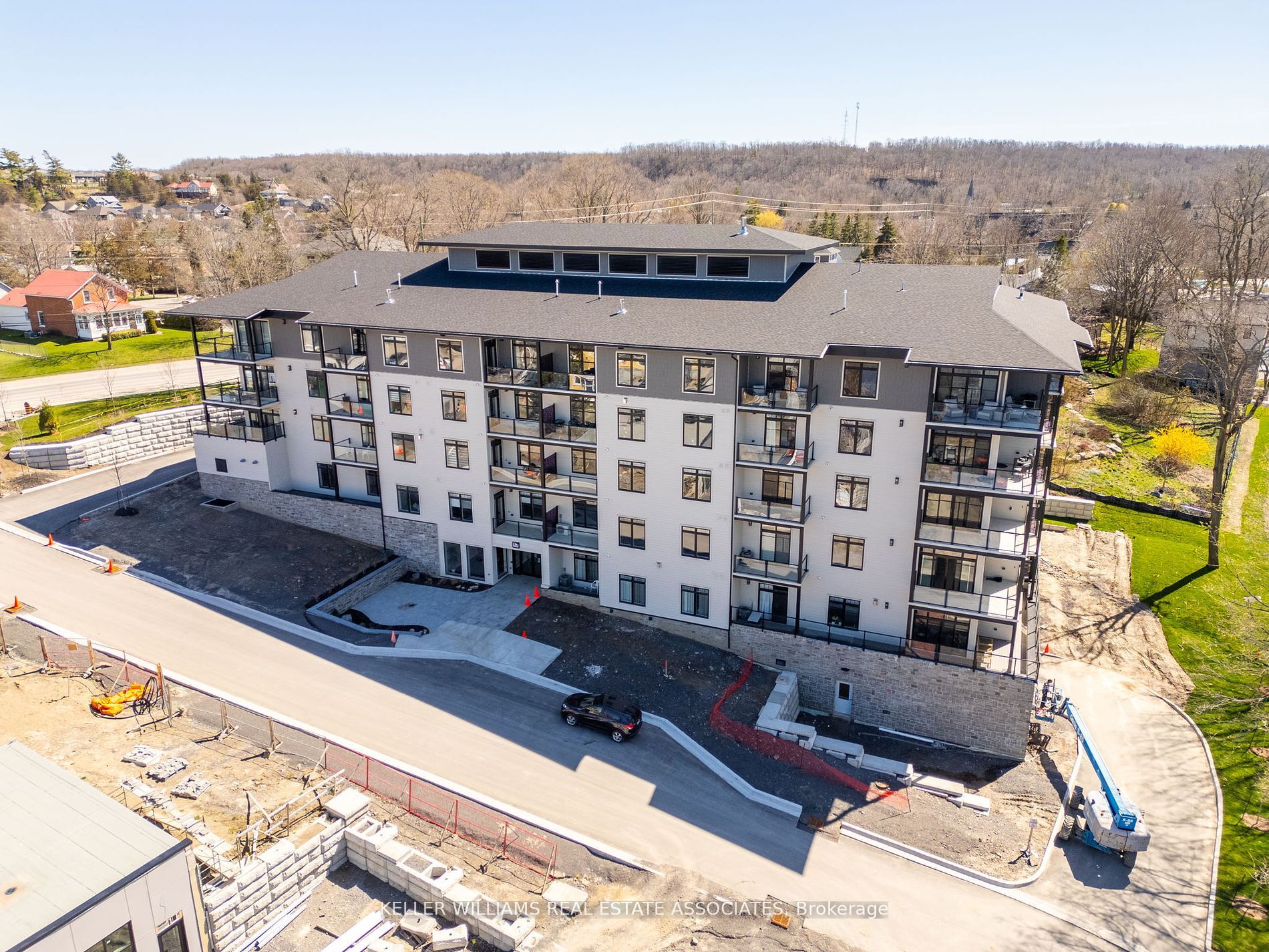 17 Cleave Avenue, #301