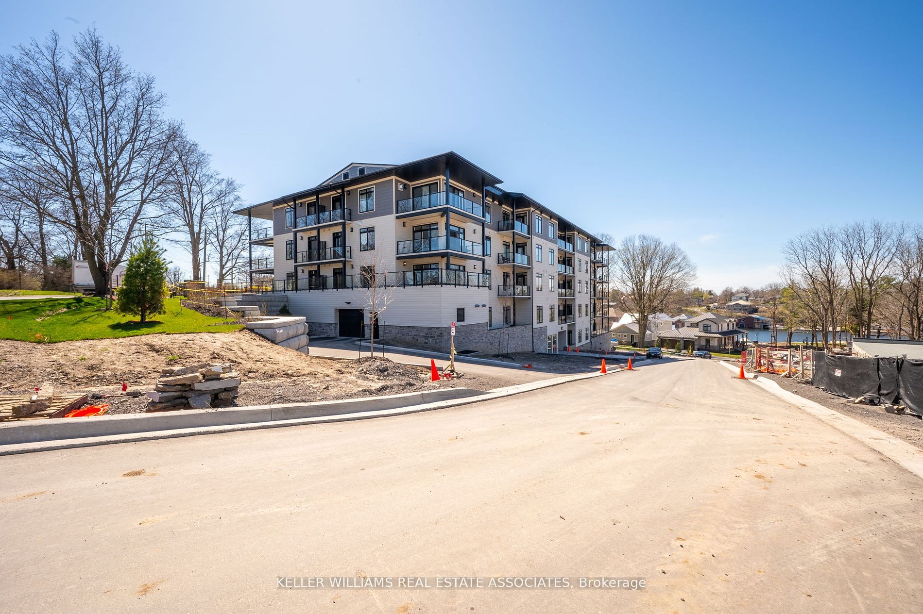 17 Cleave Avenue, #301