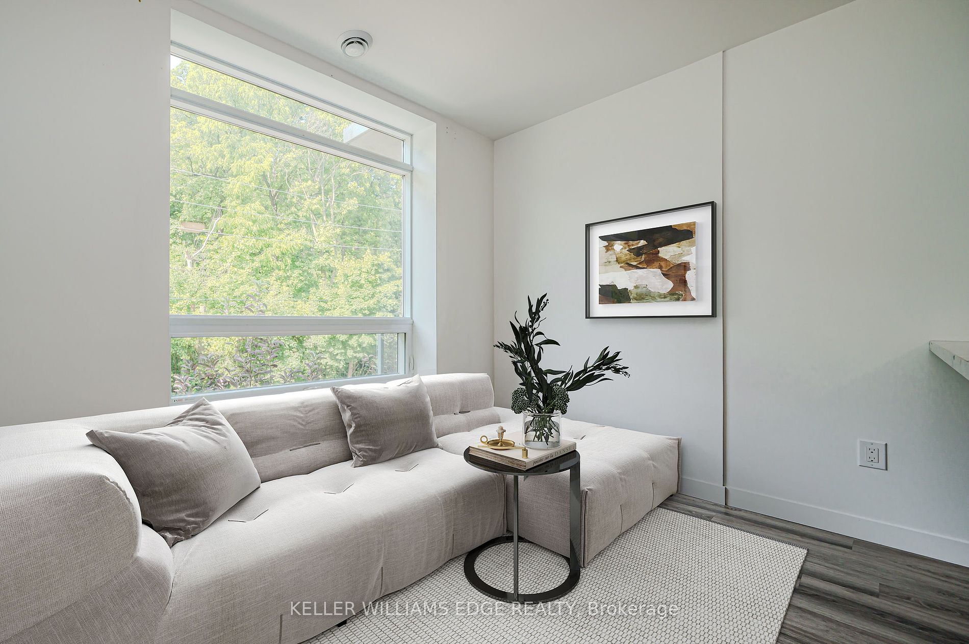 479 Charlton Ave E, #202