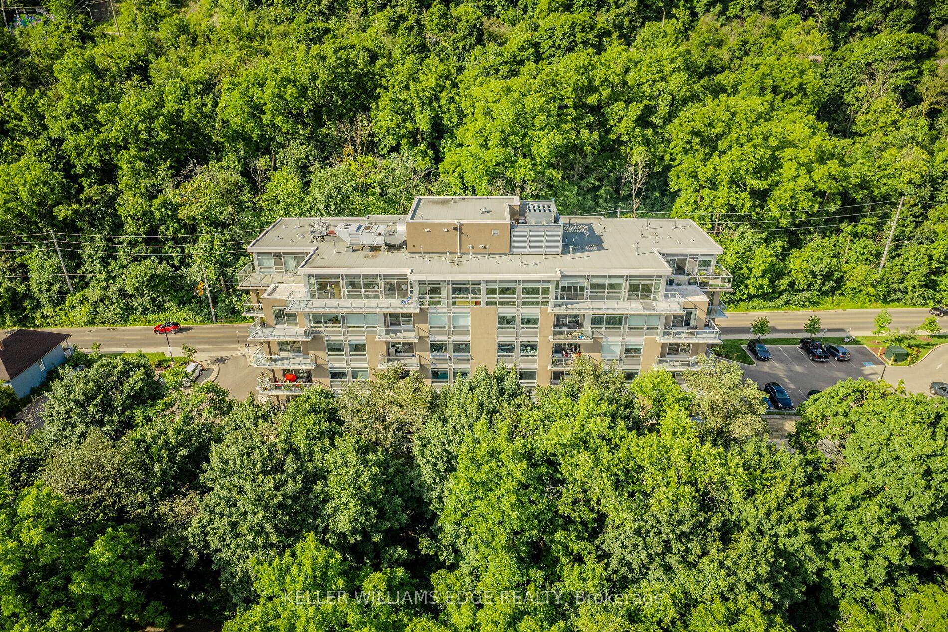 479 Charlton Ave E, #202