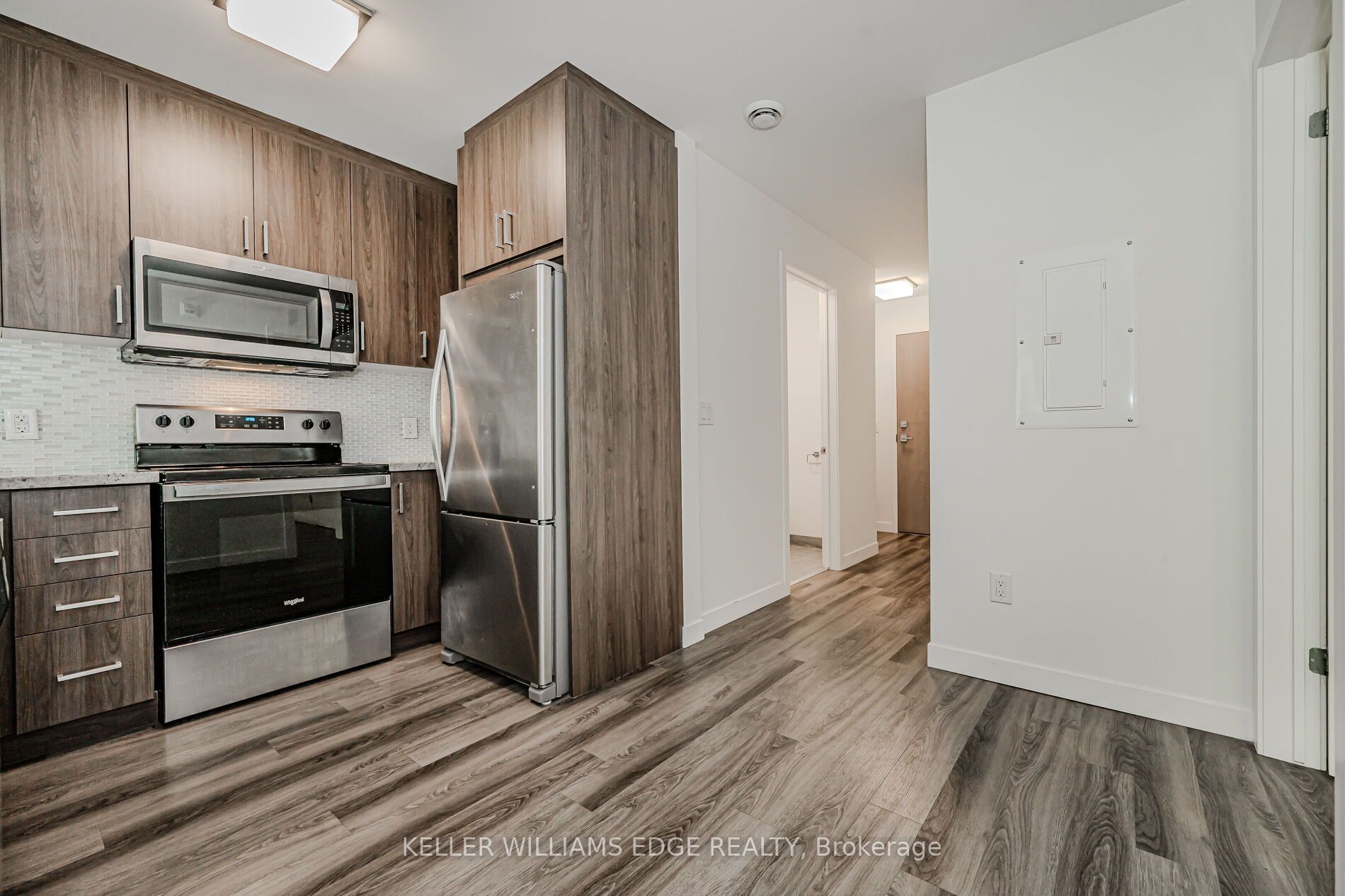 479 Charlton Ave E, #202