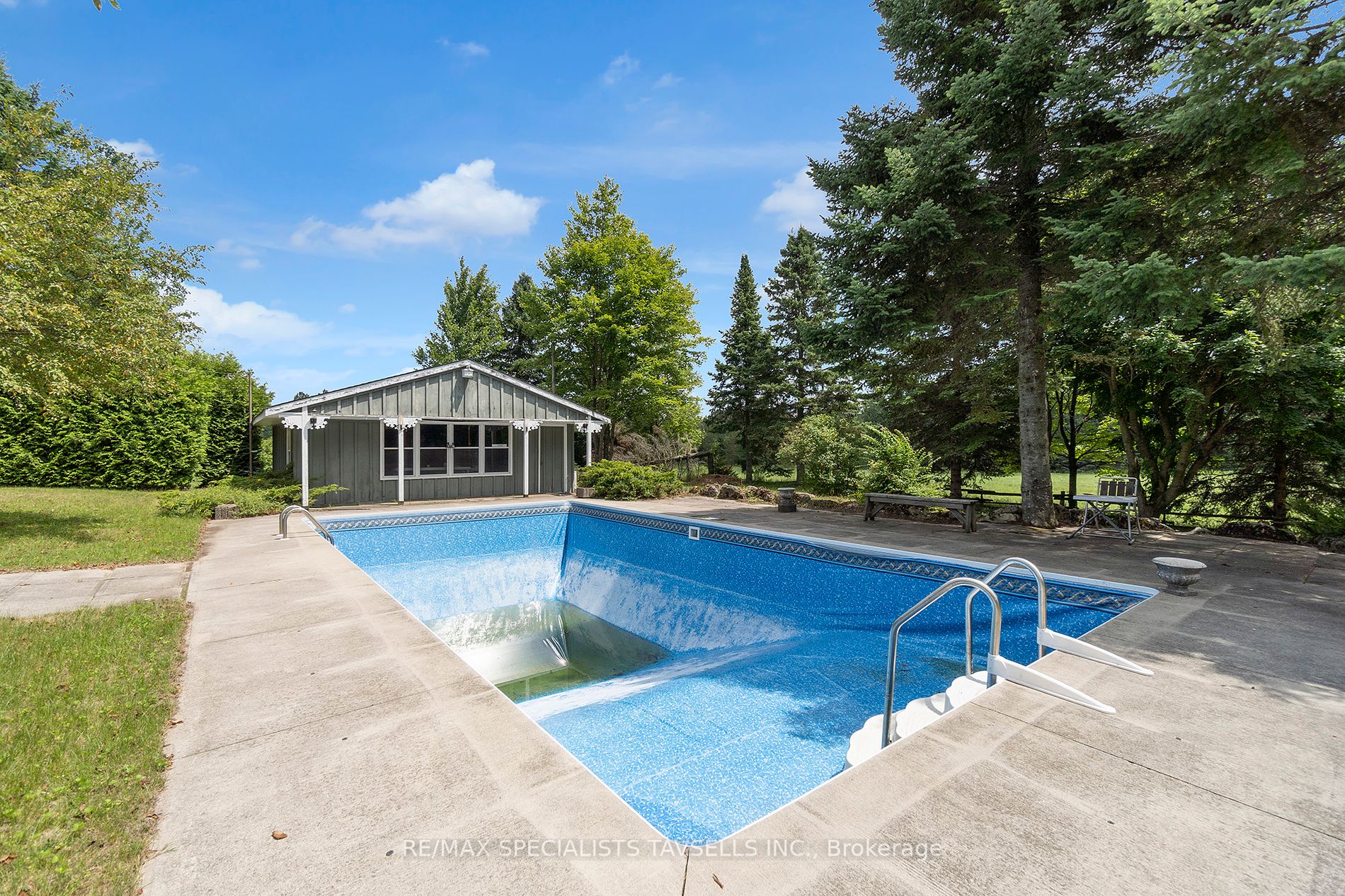 426218 25 Side Rd