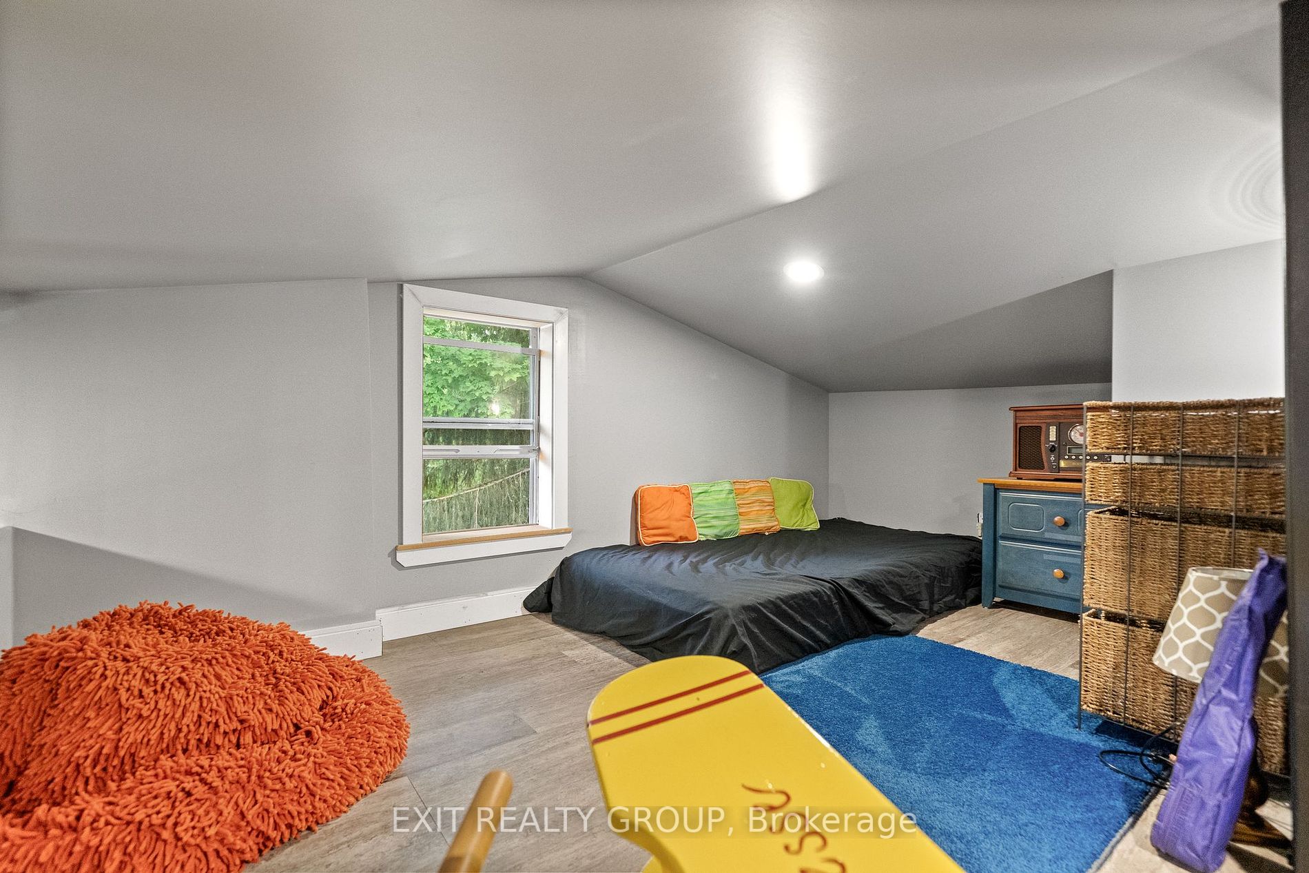 587 Scuttlehole Road