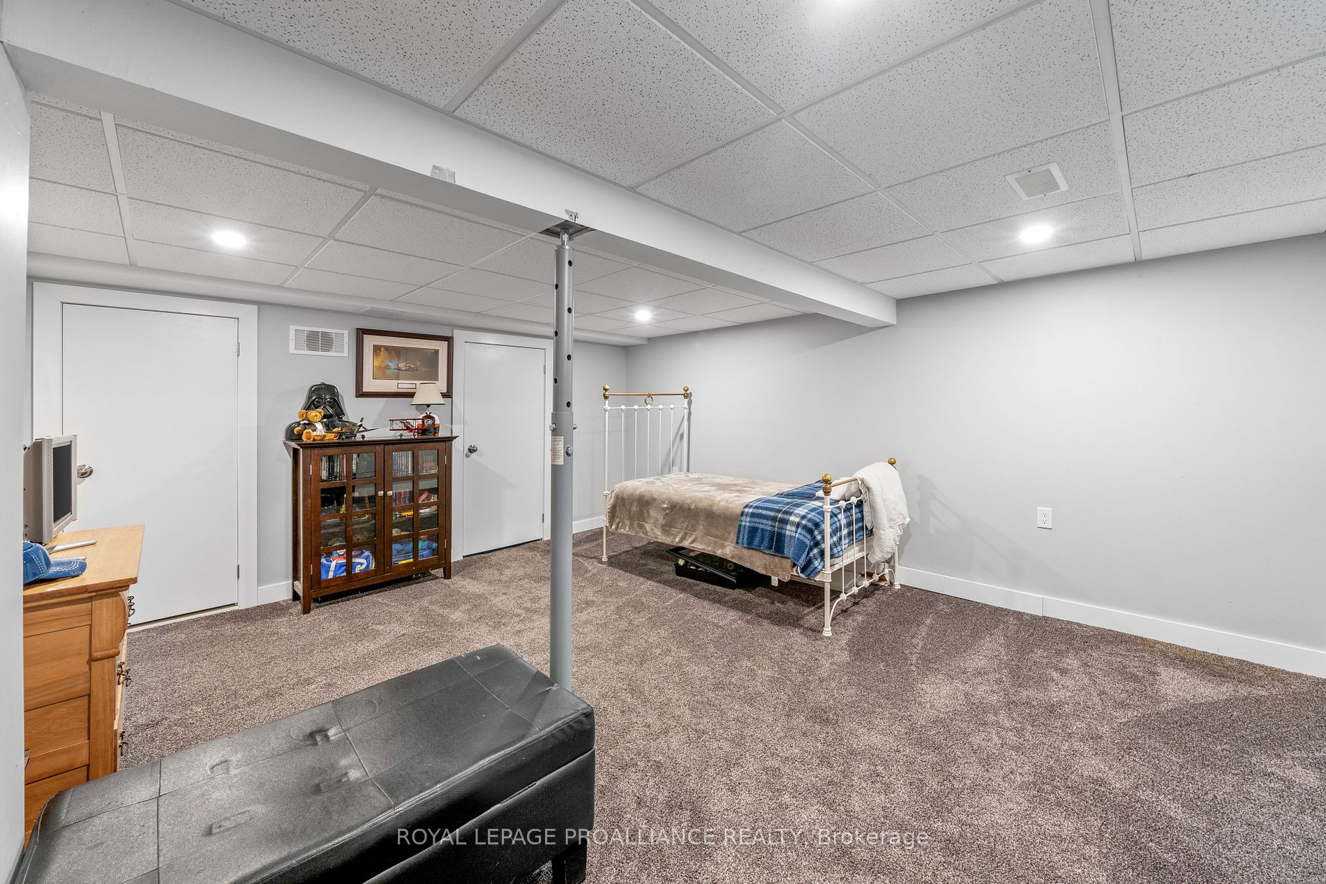 400 Westwood Dr, #F3