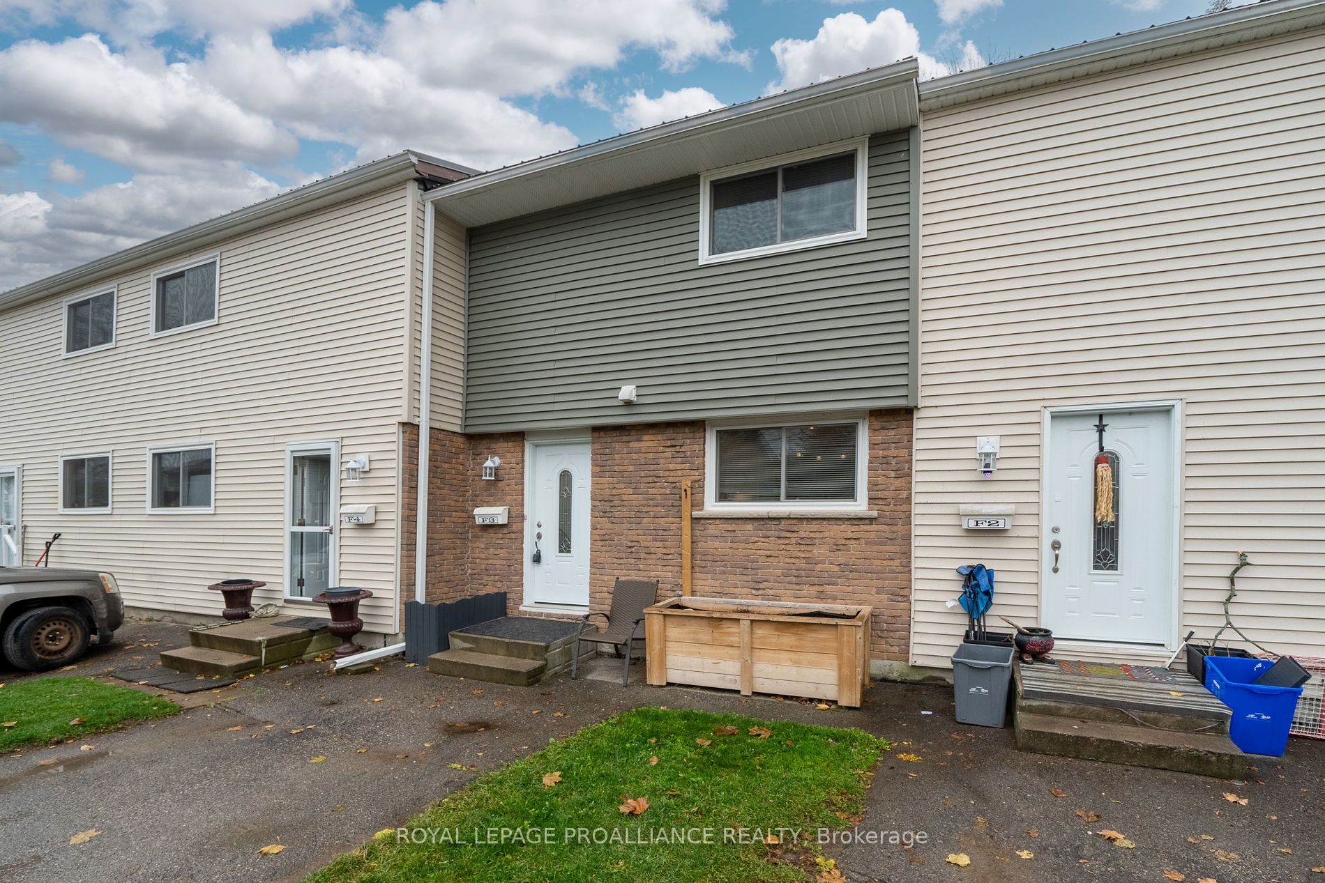 400 Westwood Dr, #F3