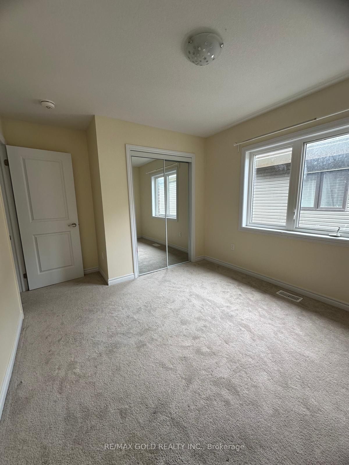 121 Explorer Way