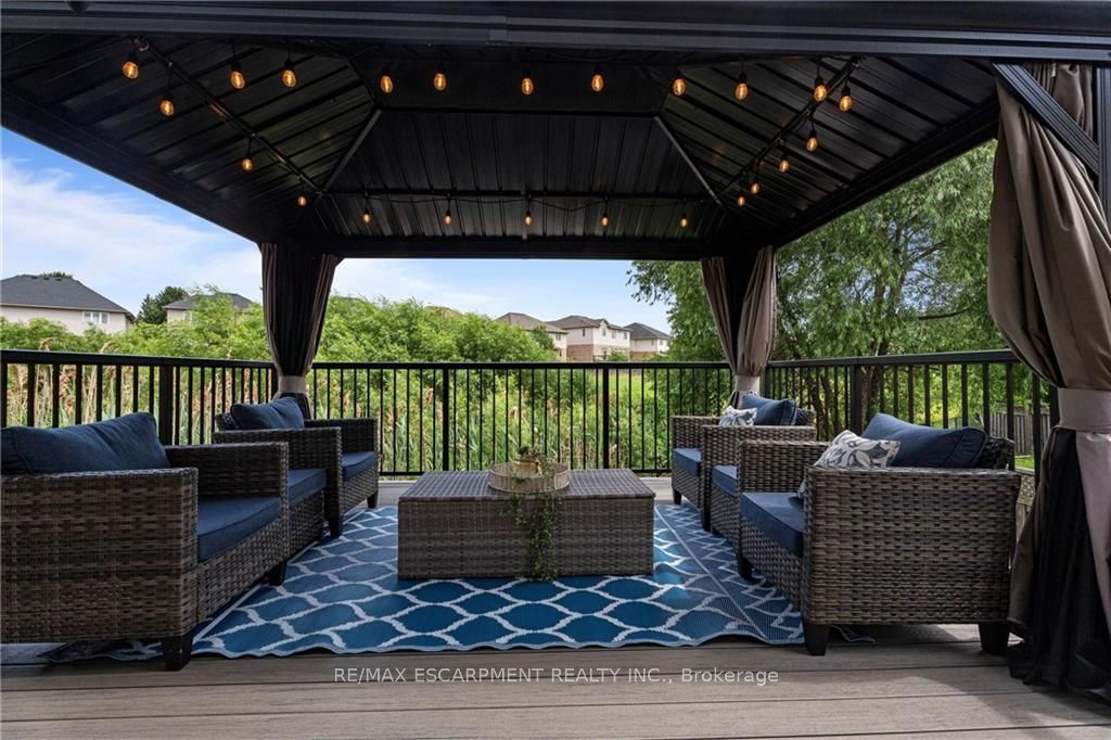 575 STONEHENGE Drive