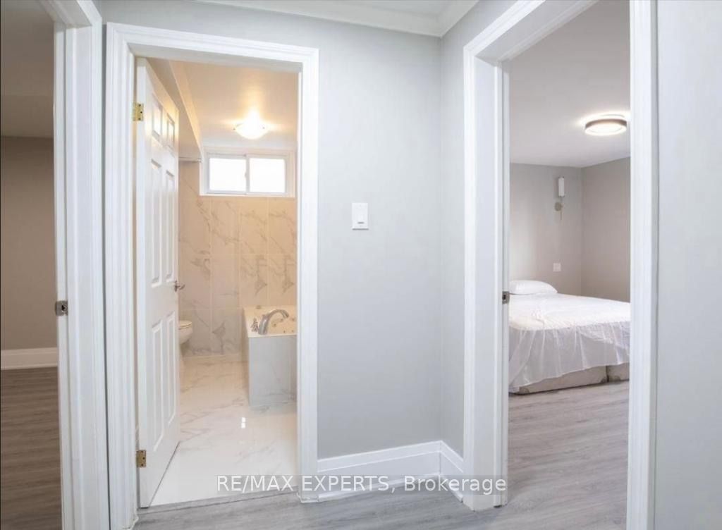 50 Belleville St