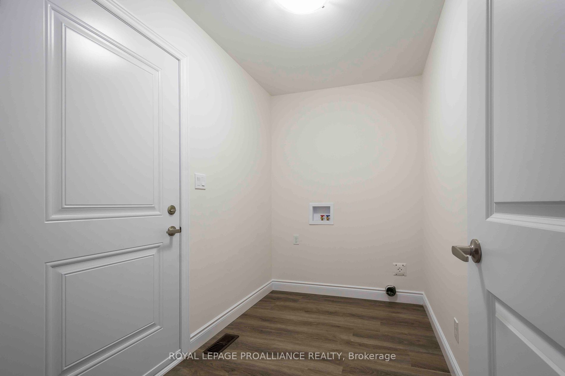 110 Farrington Cres