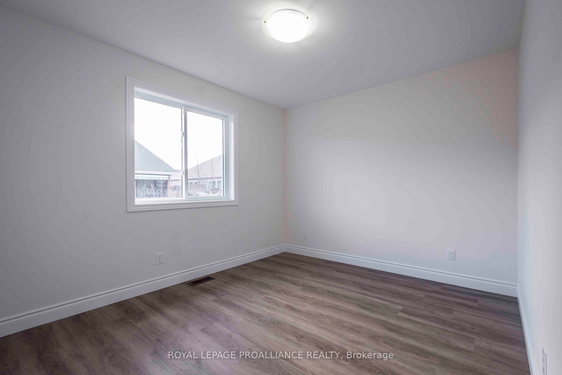 110 Farrington Cres