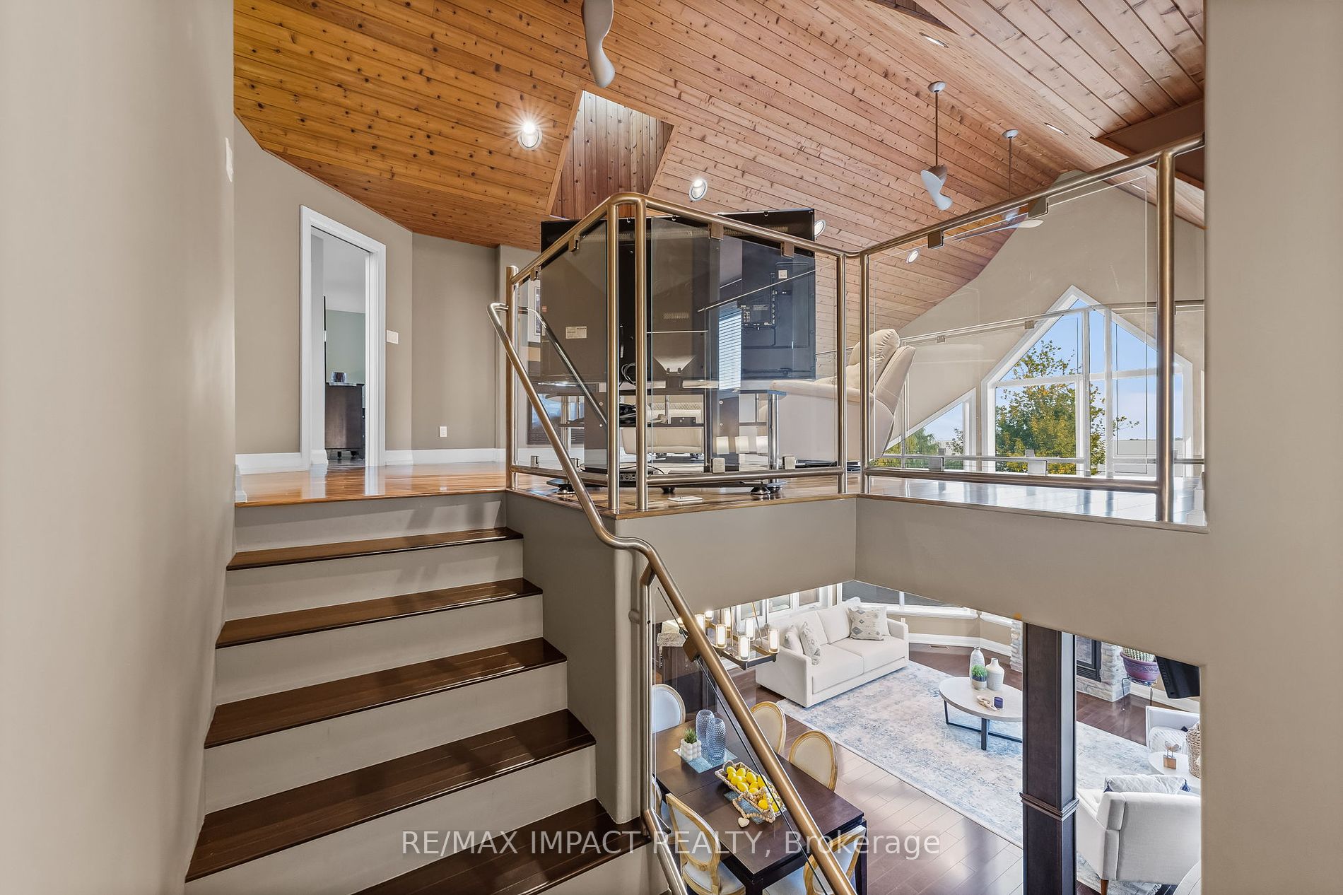 263 Lakeshore Road