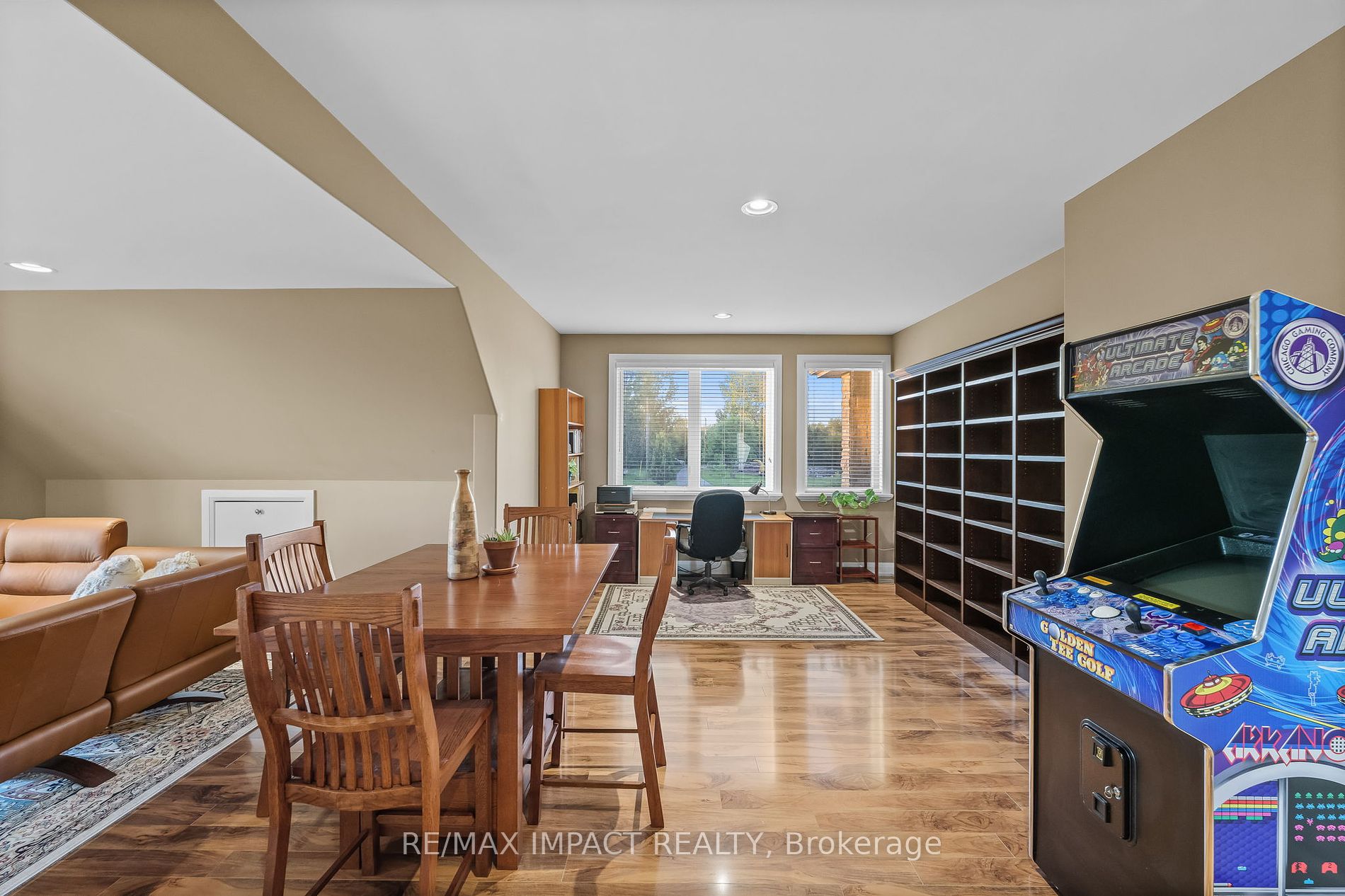 263 Lakeshore Road