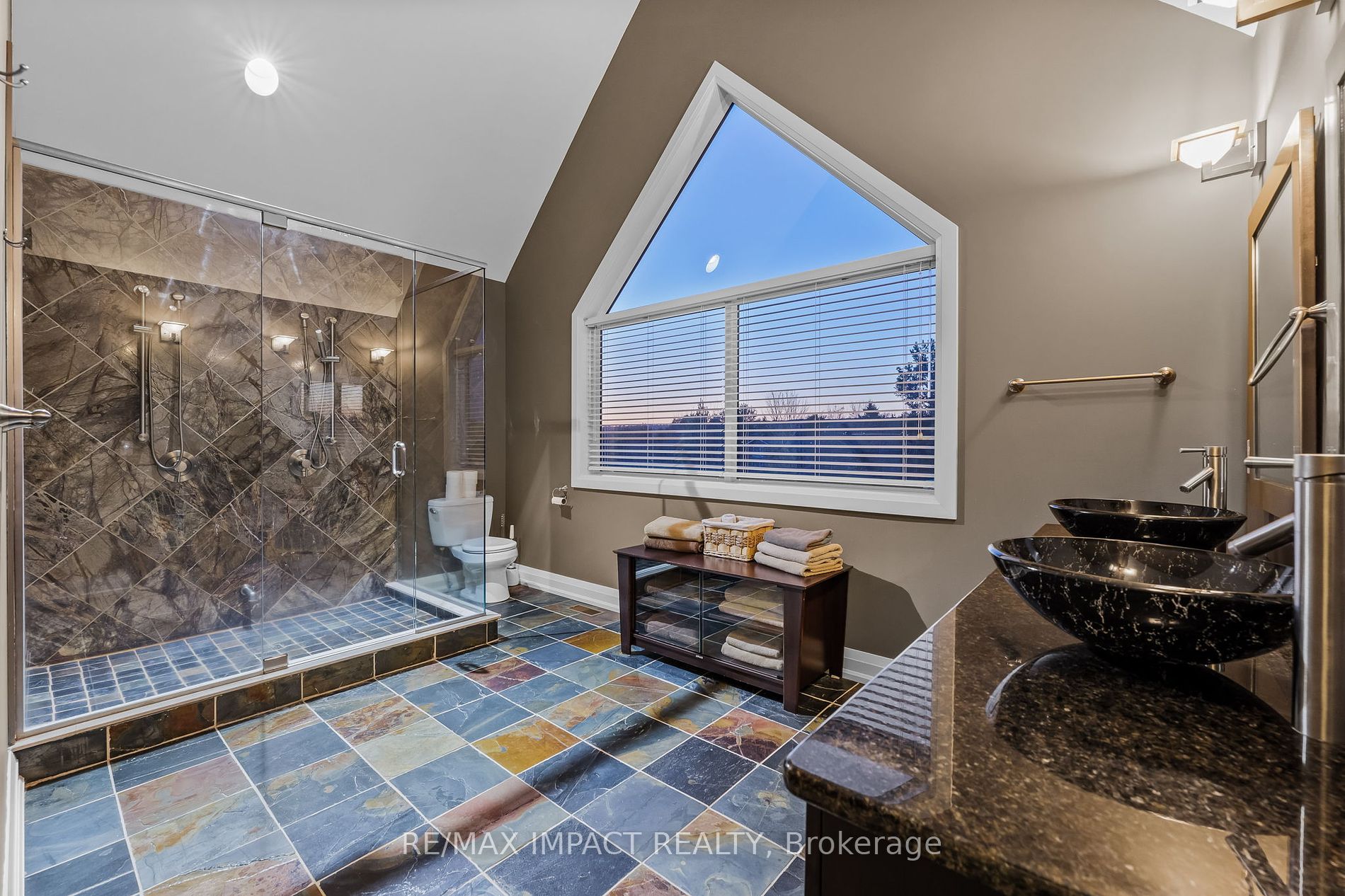 263 Lakeshore Road