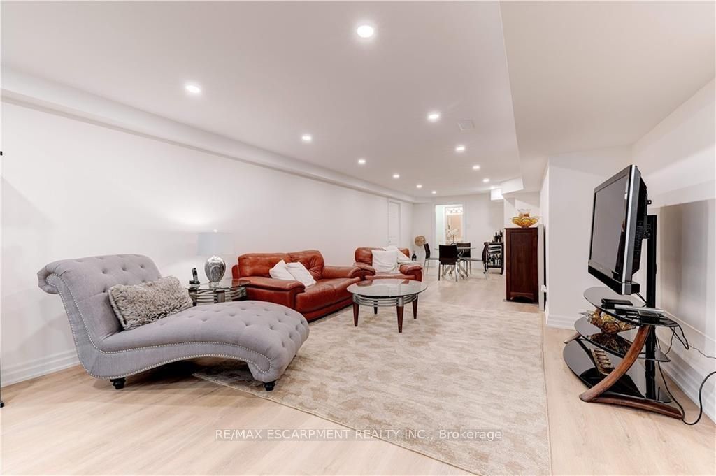 12 Cheval Drive