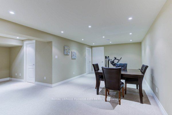 38 Brookhaven Crescent