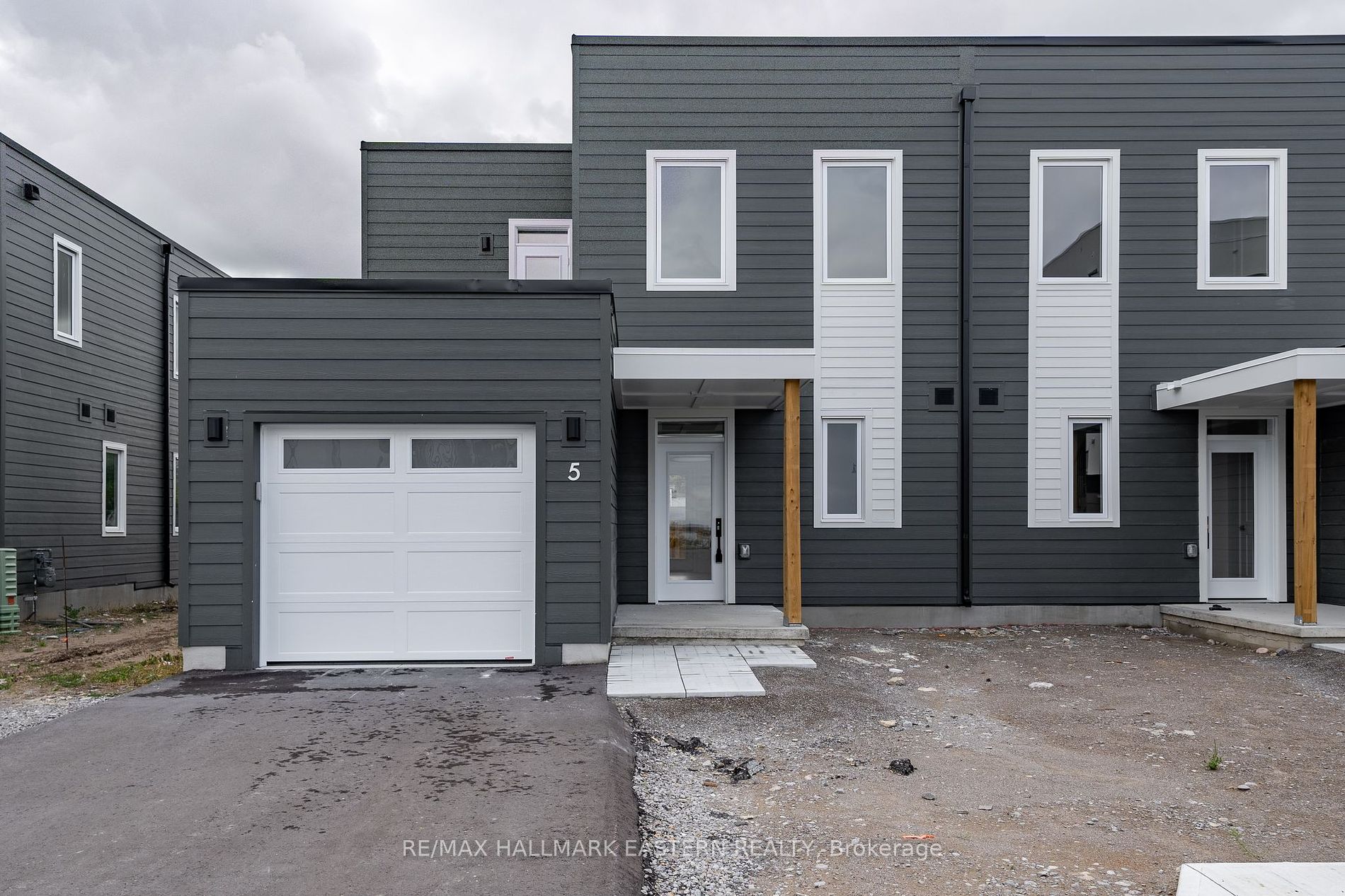 19 West Street N, #5