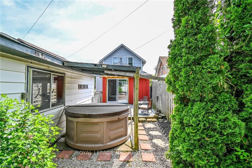 632 Steele Street
