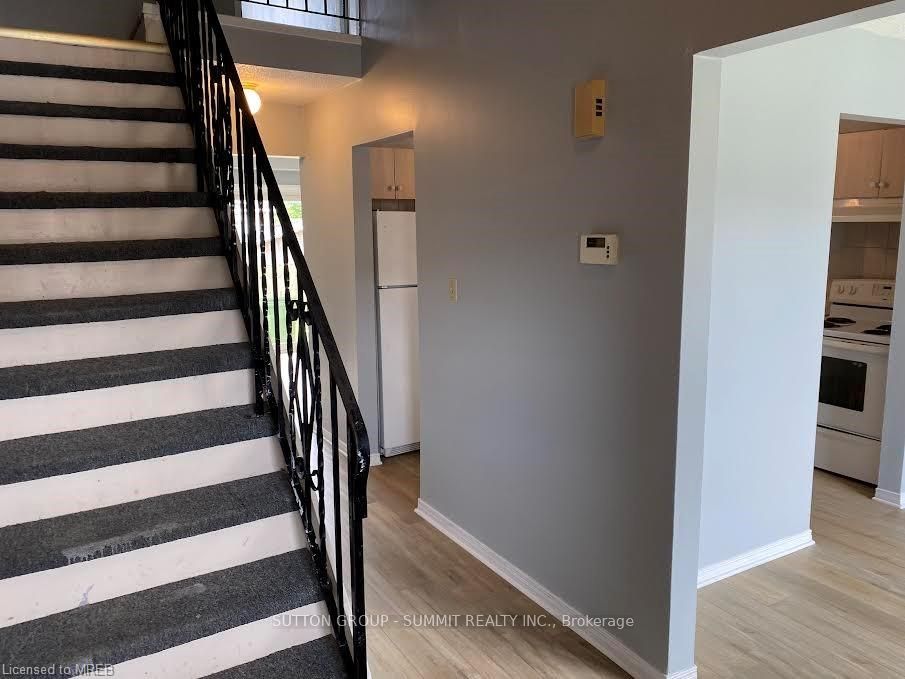 100 BROWNLEIGH Ave, #264