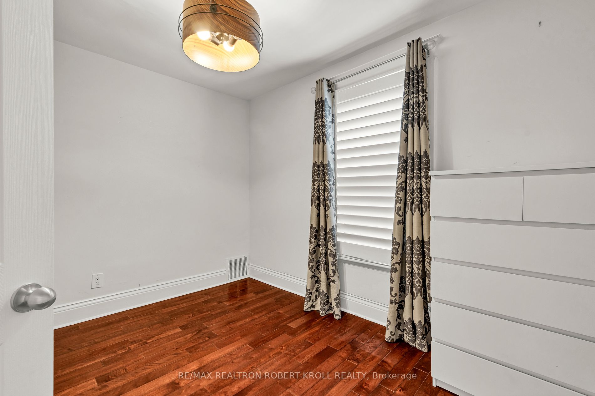 17 Avalon Pl