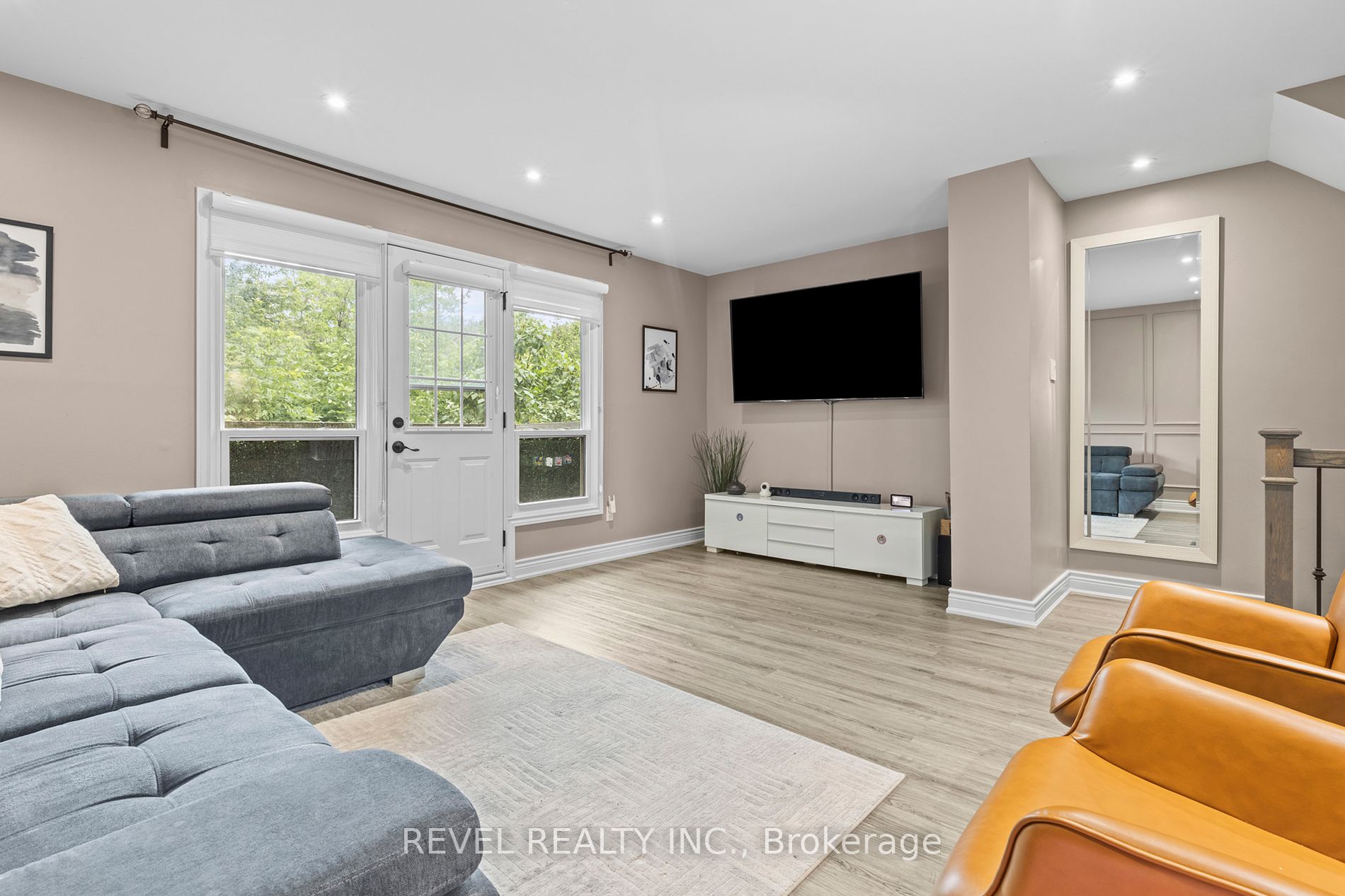 985 Limeridge Road E, #3