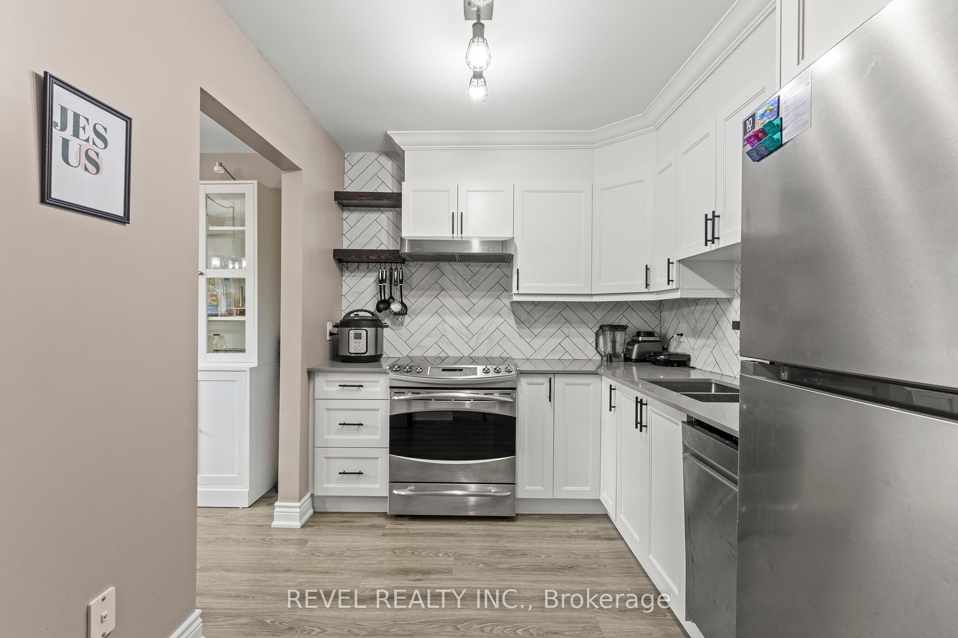 985 Limeridge Road E, #3