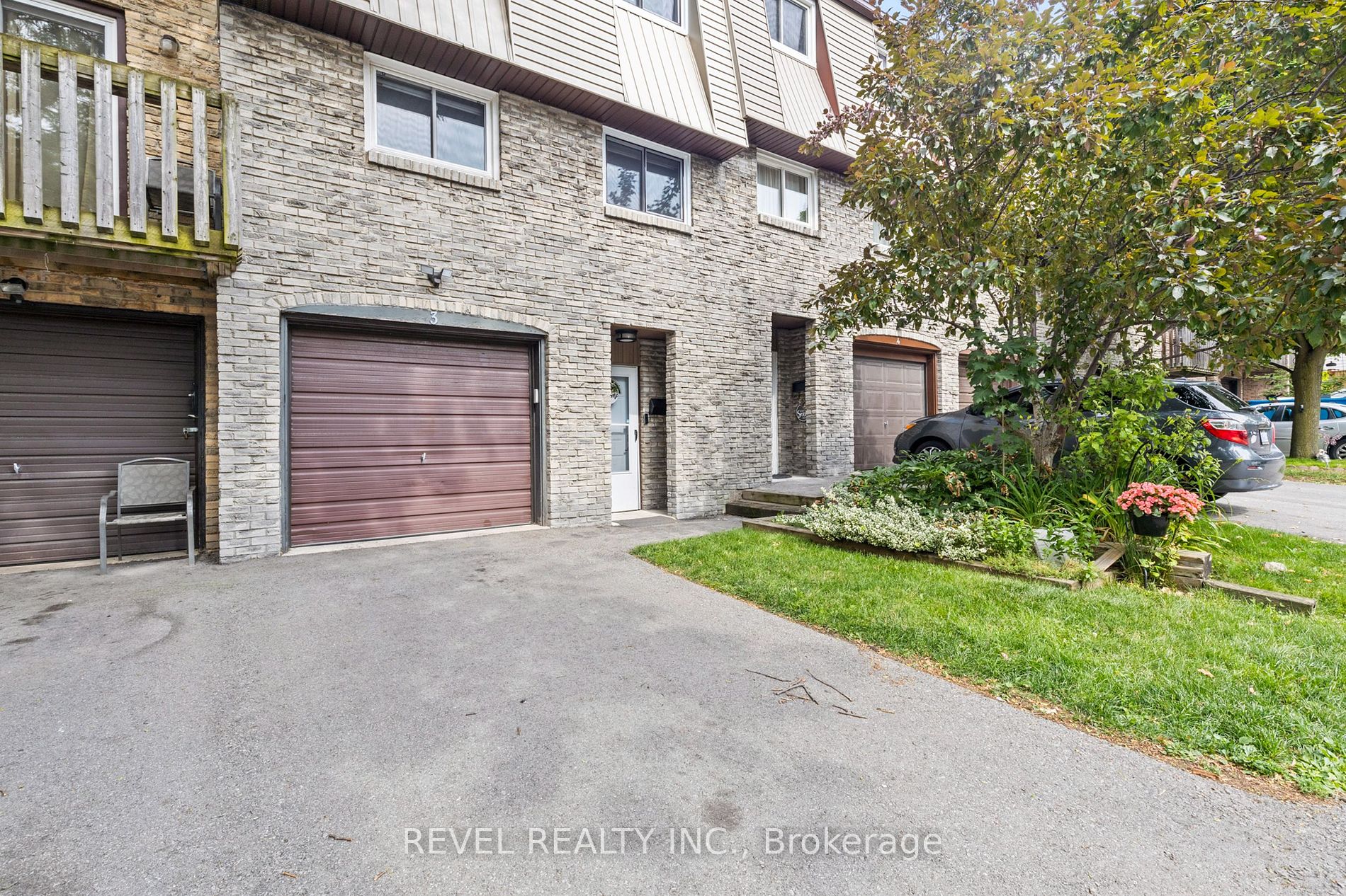 985 Limeridge Road E, #3
