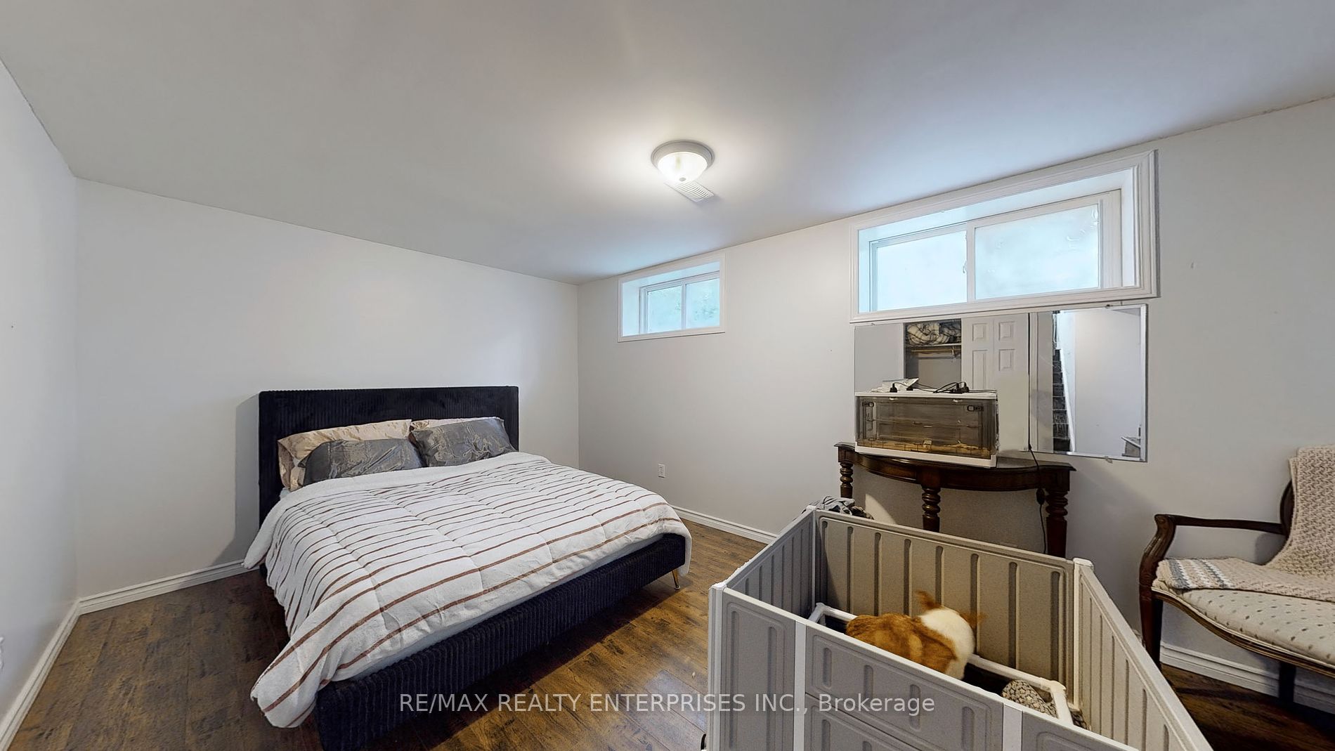 353 Front Street W