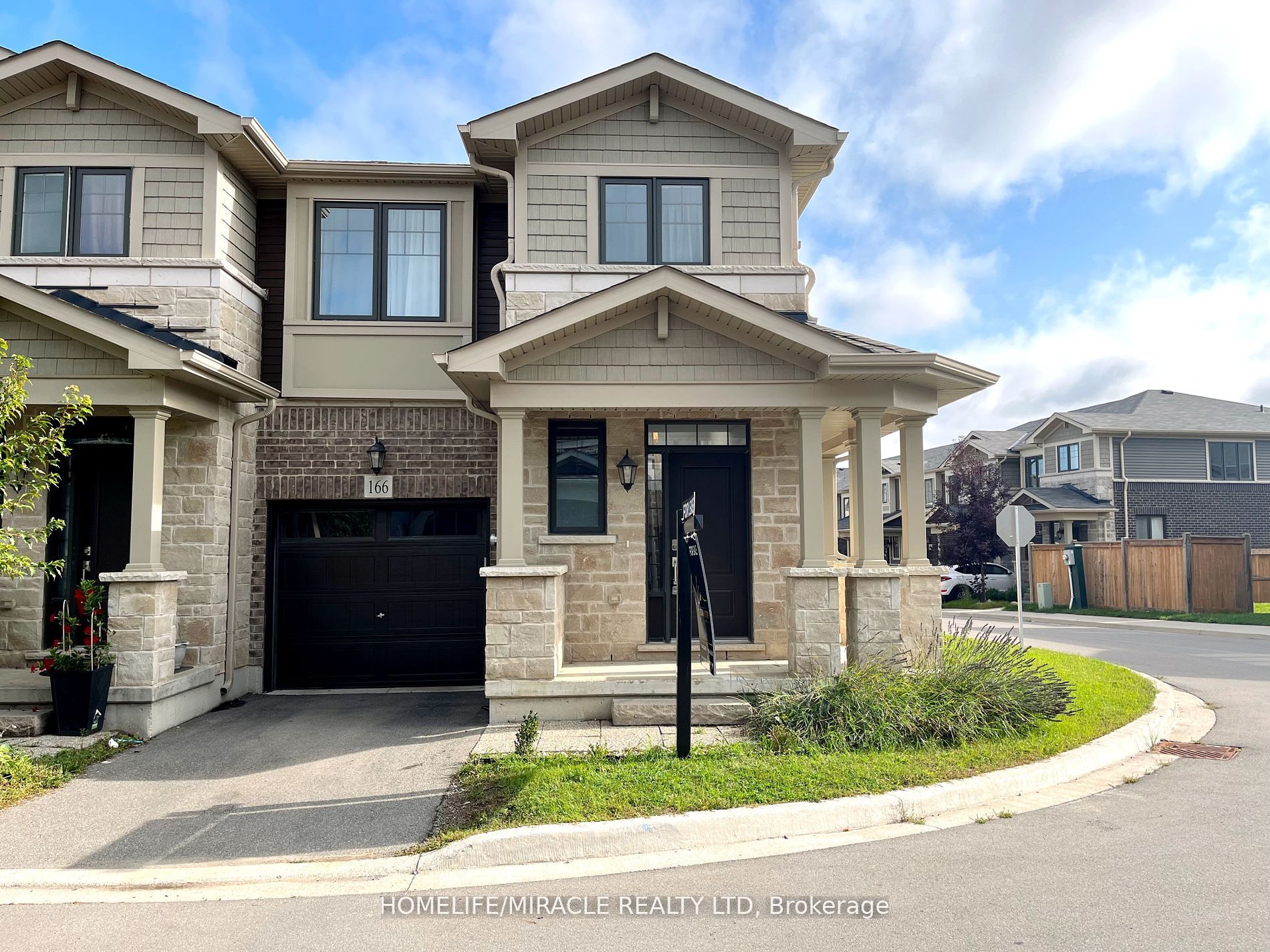 1890 Rymal Rd E, #166