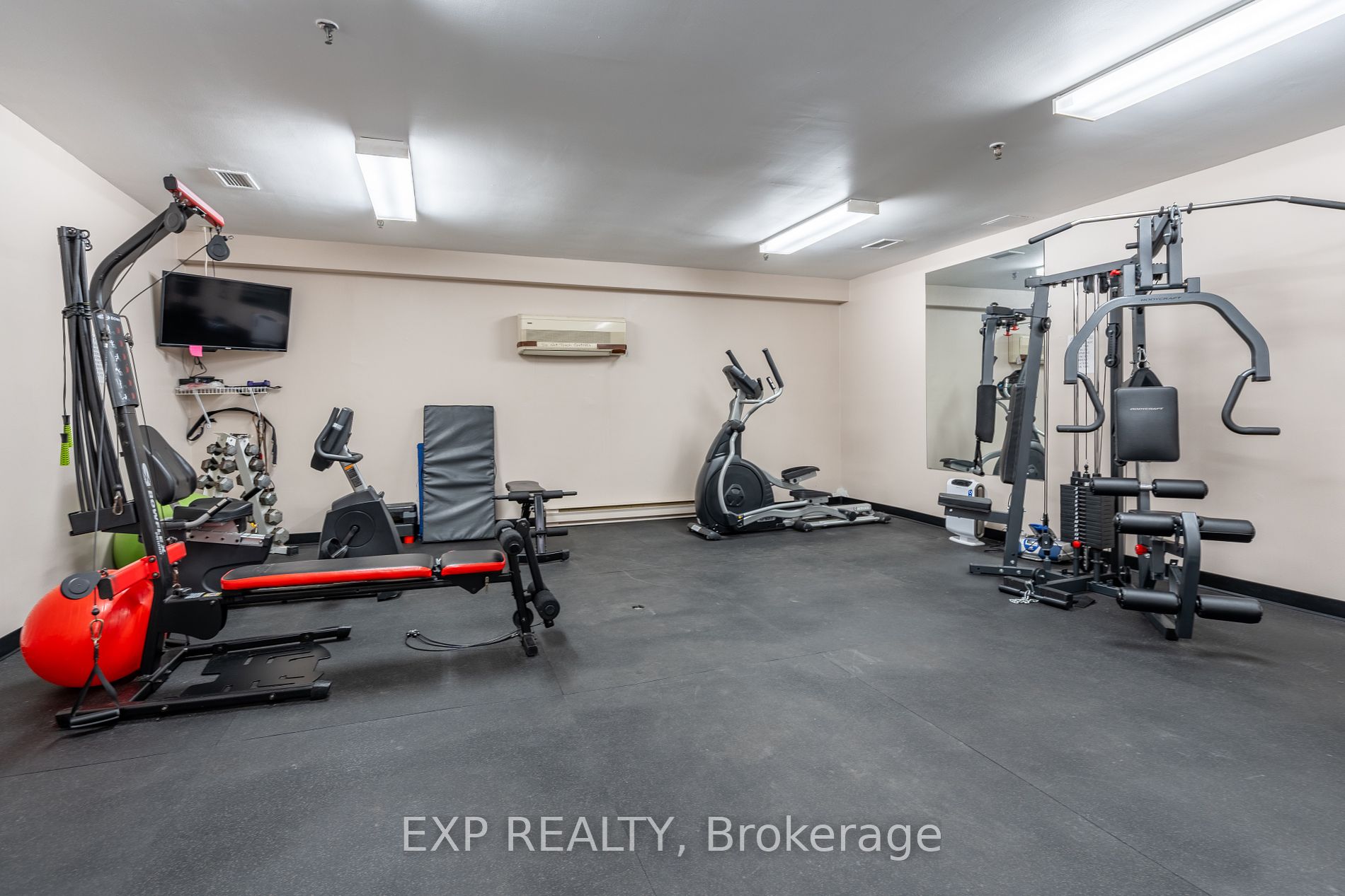 301 Frances Avenue #1203