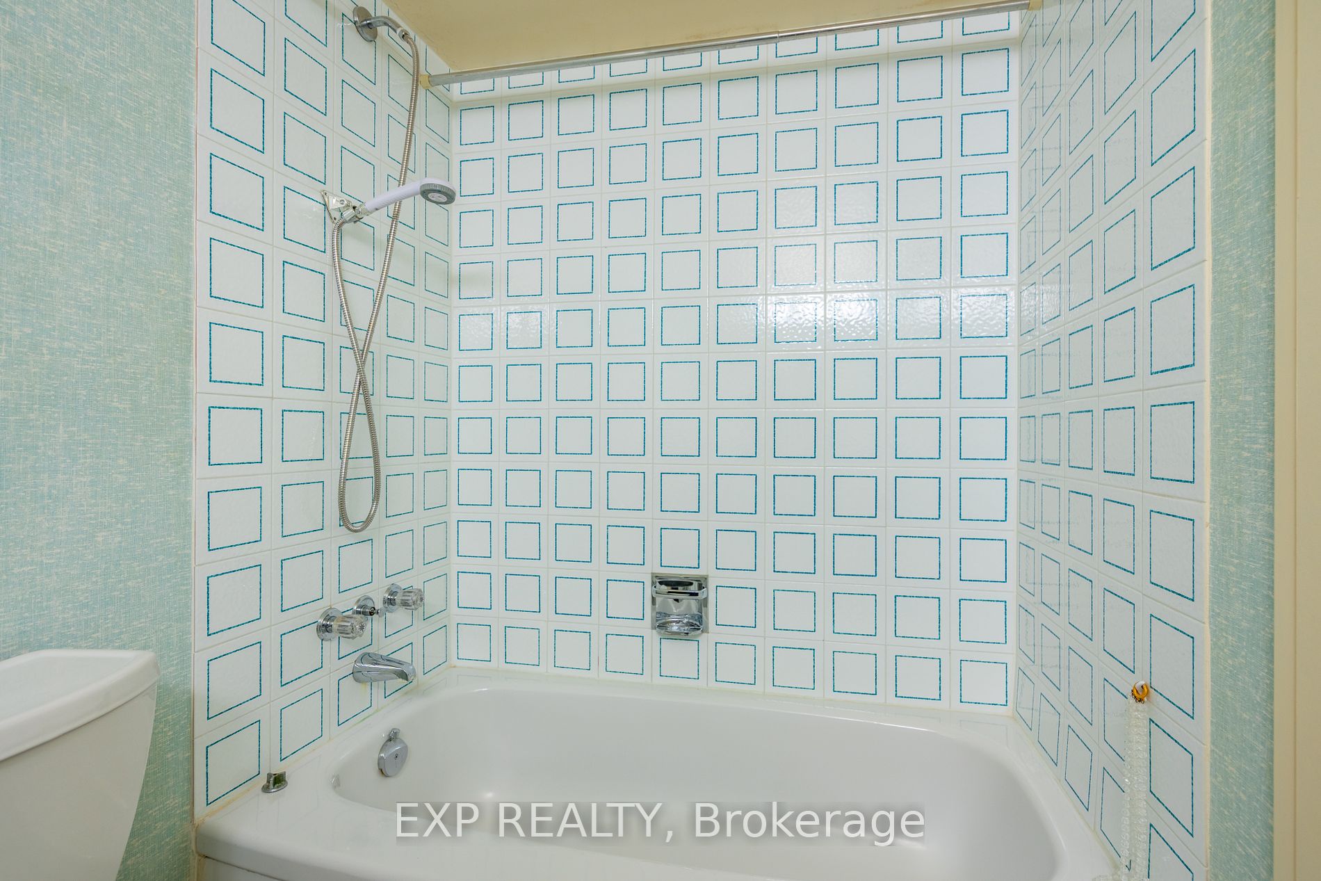 301 Frances Avenue #1203